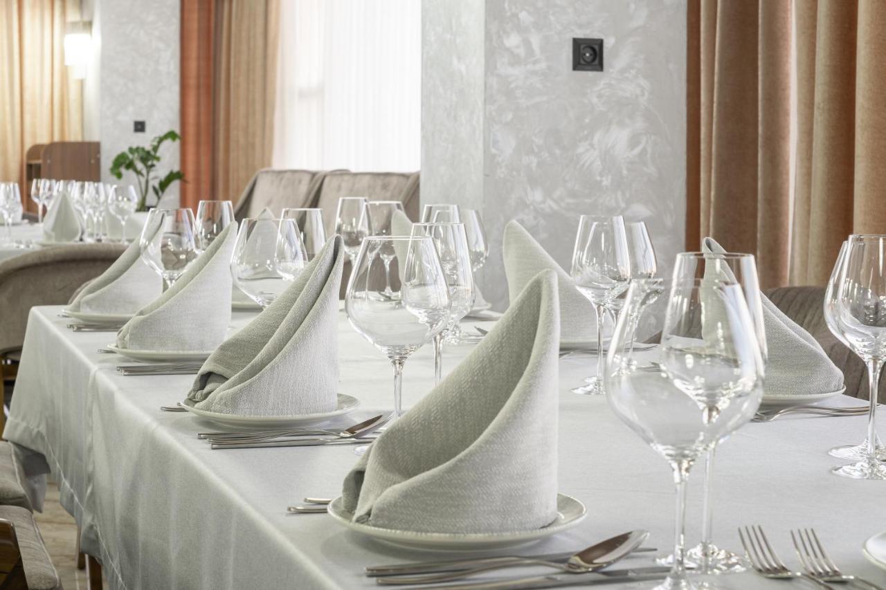 Hotel Mir Luxe Plaza Taszkent Zewnętrze zdjęcie