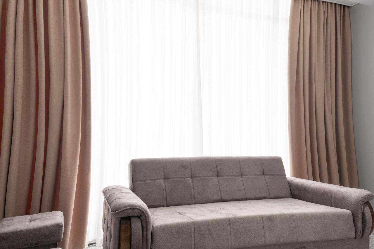 Hotel Mir Luxe Plaza Taszkent Zewnętrze zdjęcie