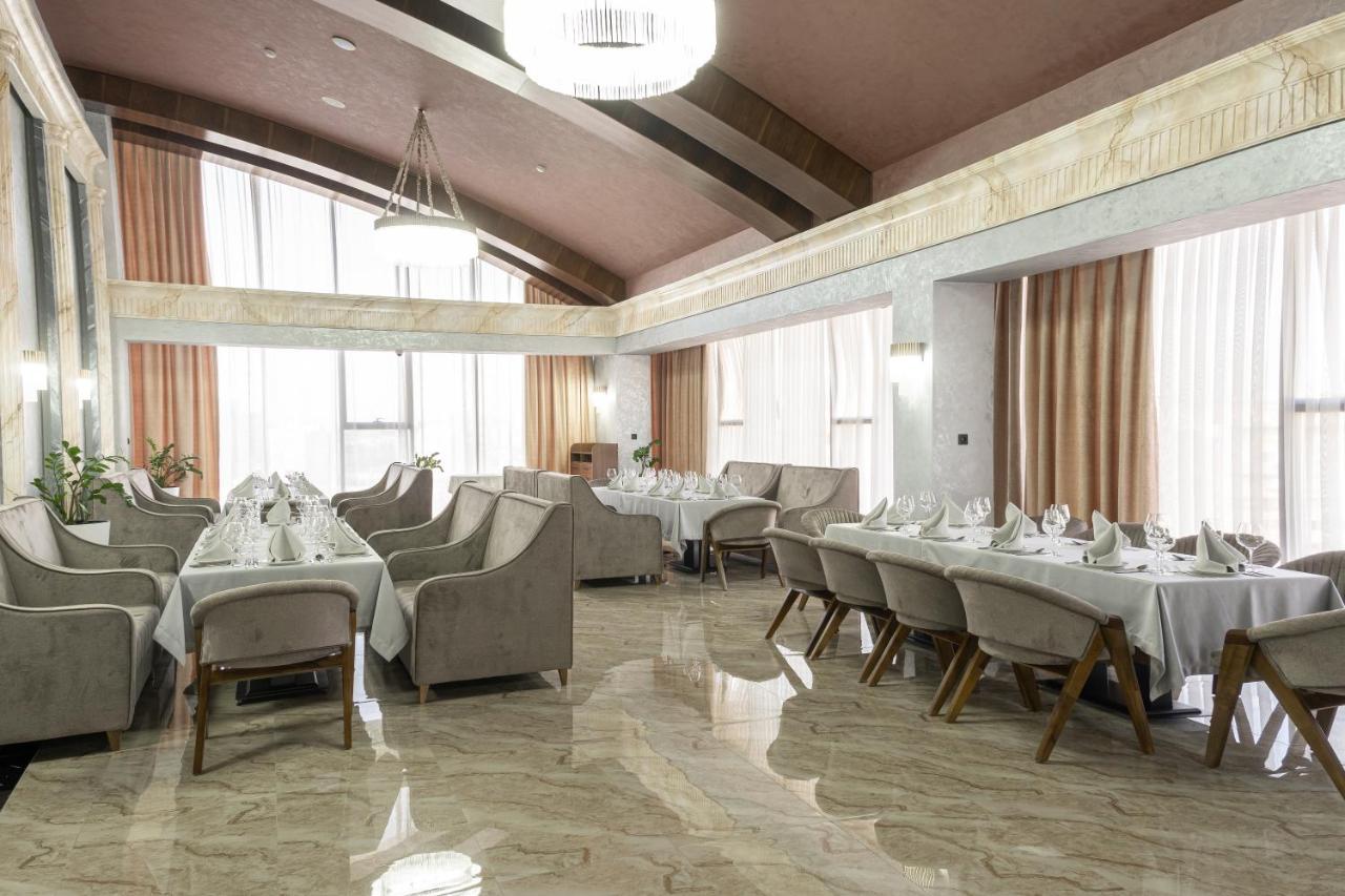 Hotel Mir Luxe Plaza Taszkent Zewnętrze zdjęcie