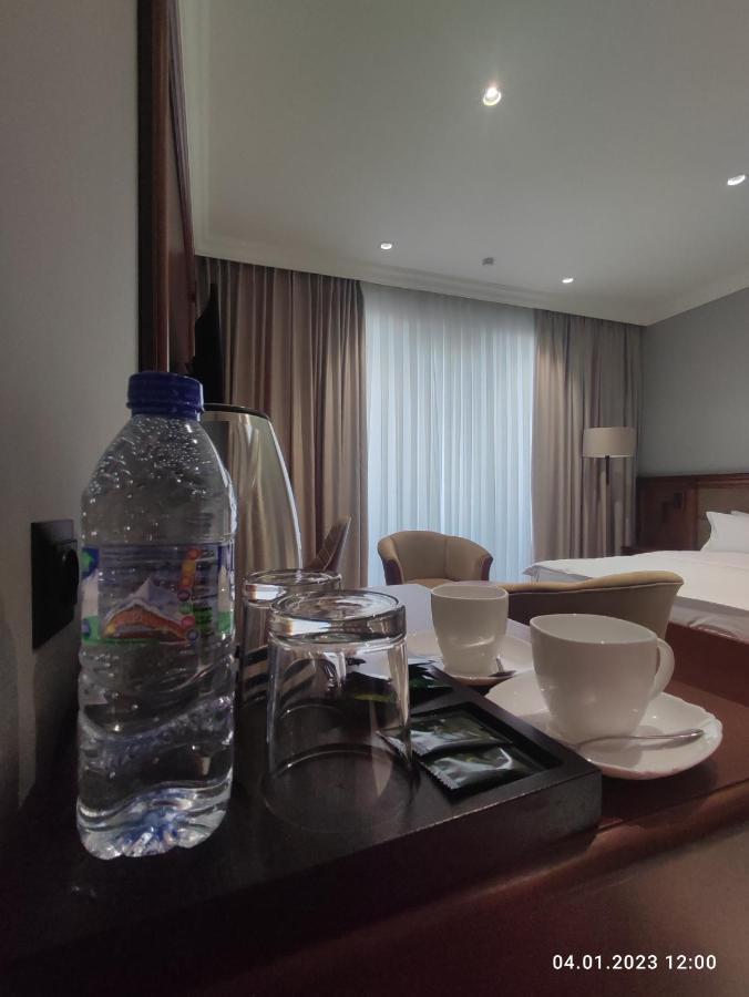 Hotel Mir Luxe Plaza Taszkent Zewnętrze zdjęcie