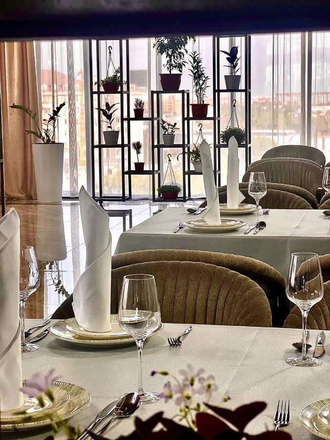 Hotel Mir Luxe Plaza Taszkent Zewnętrze zdjęcie