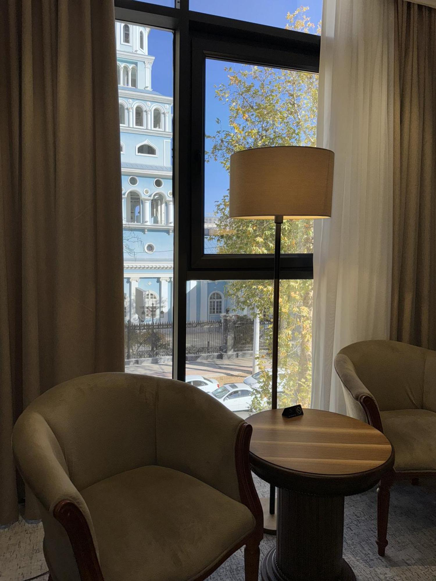 Hotel Mir Luxe Plaza Taszkent Zewnętrze zdjęcie