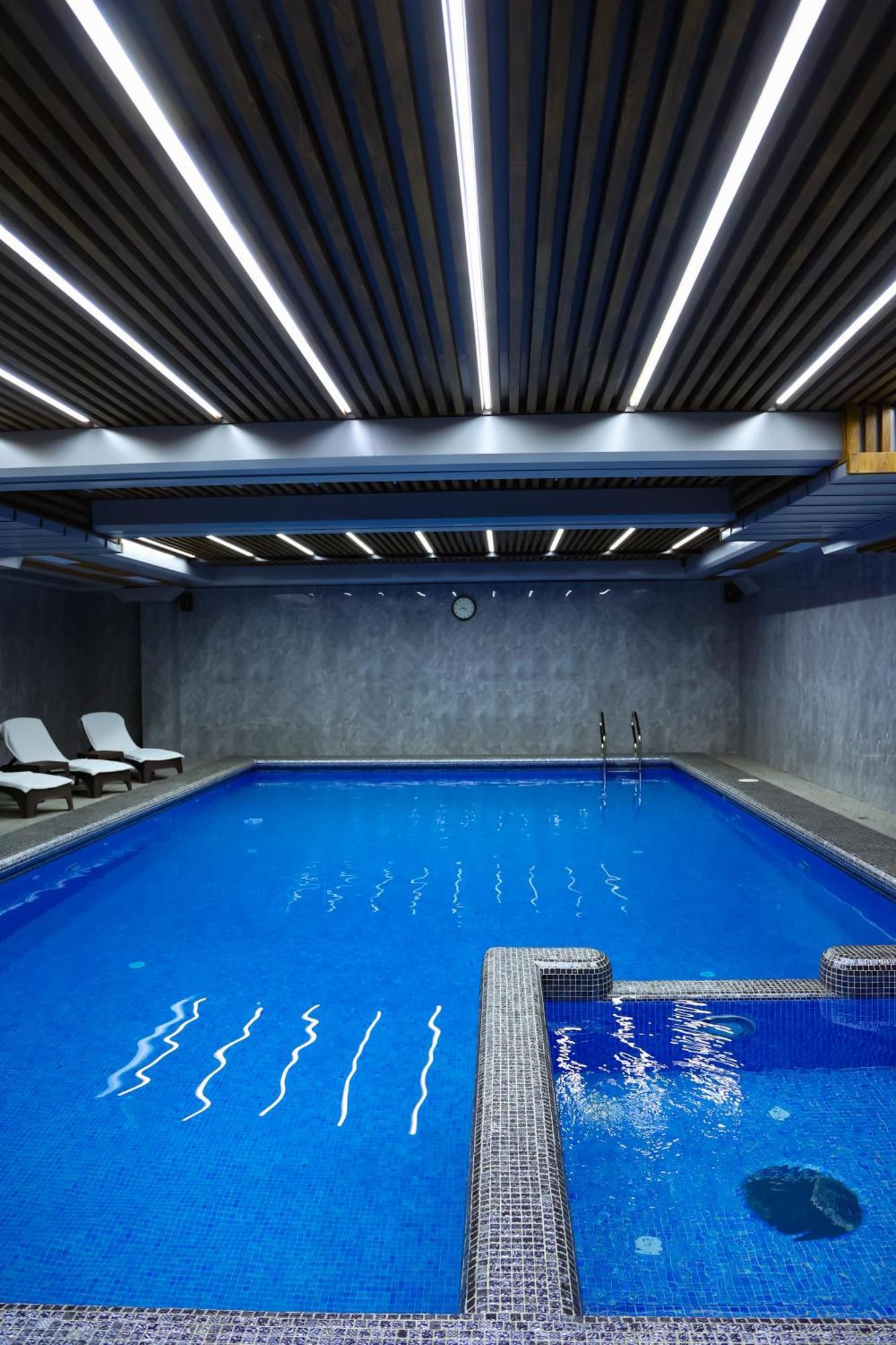 Hotel Mir Luxe Plaza Taszkent Zewnętrze zdjęcie