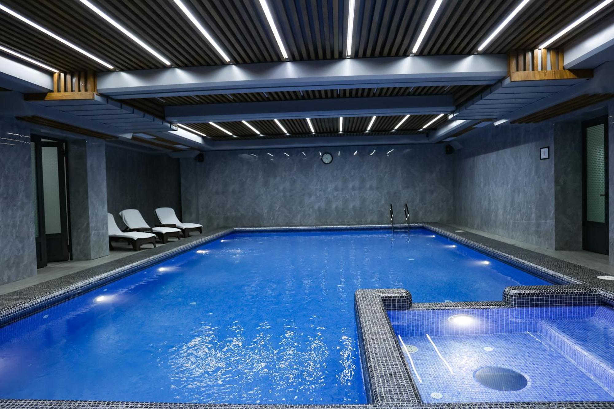 Hotel Mir Luxe Plaza Taszkent Zewnętrze zdjęcie